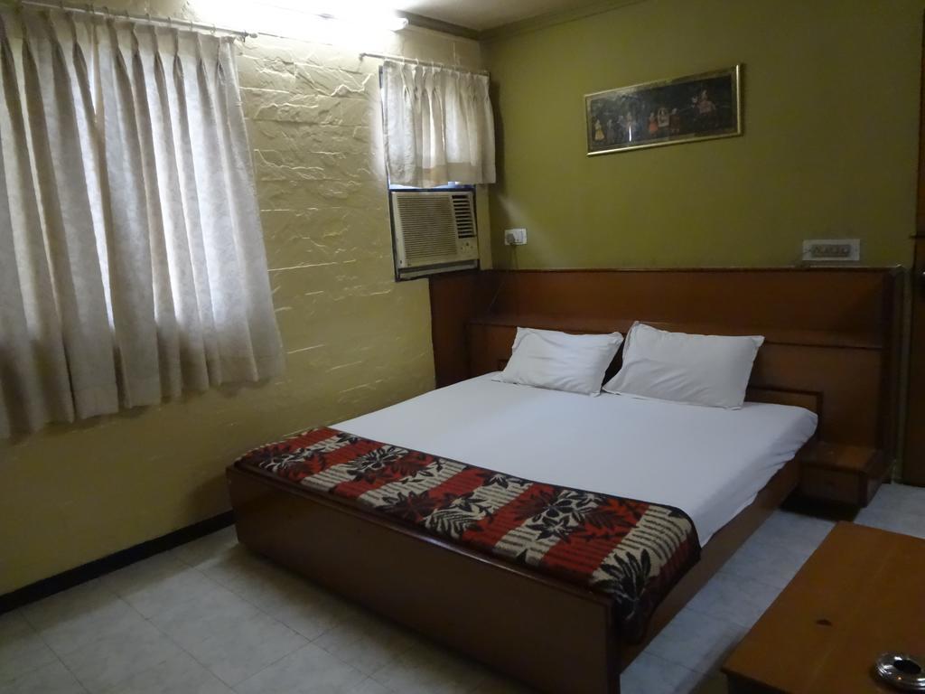Hotel Happy Home Mumbai Exterior photo